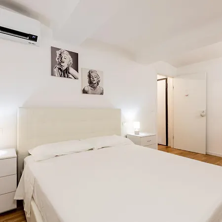 Apartment Molinari House Centro Modena