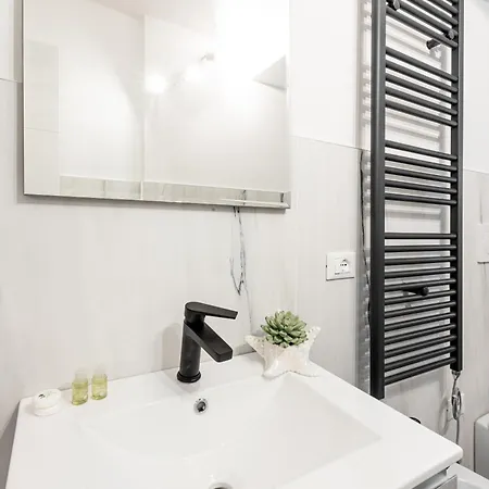 Molinari House Centro - Accogliente Nel Cuore Di - Free Ztl דירה